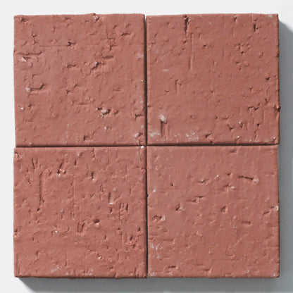 047